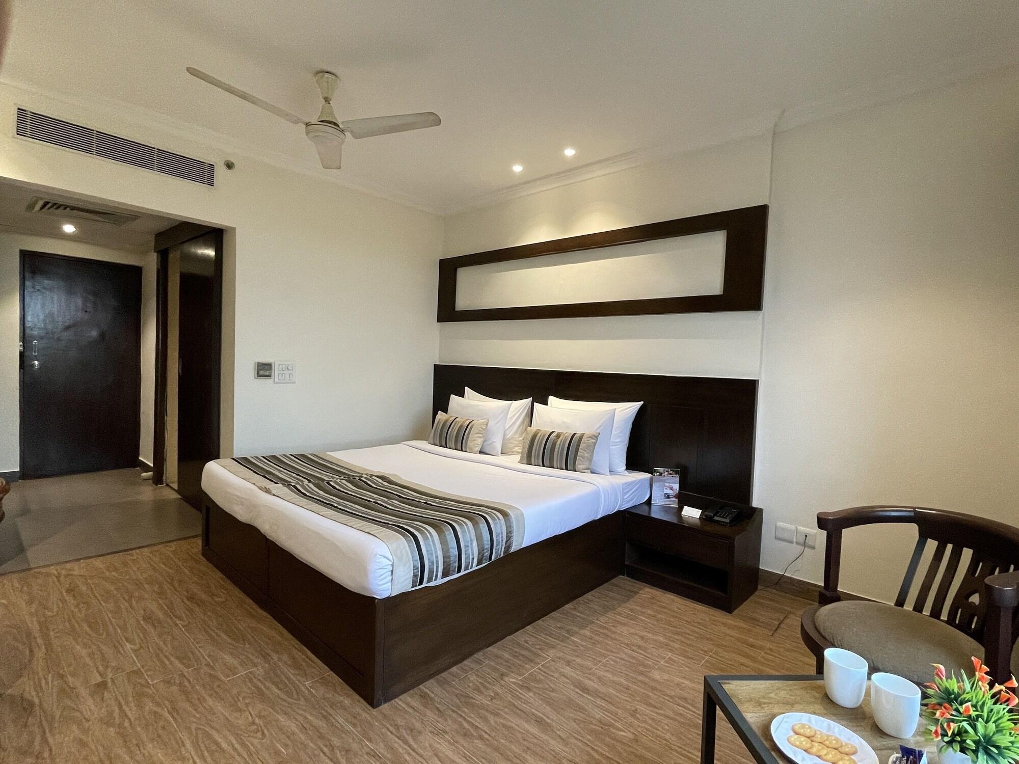 Royale Sarovar Portico Agra Agra  Extérieur photo