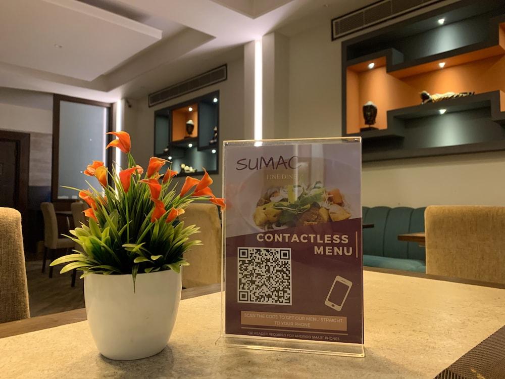 Royale Sarovar Portico Agra Agra  Extérieur photo