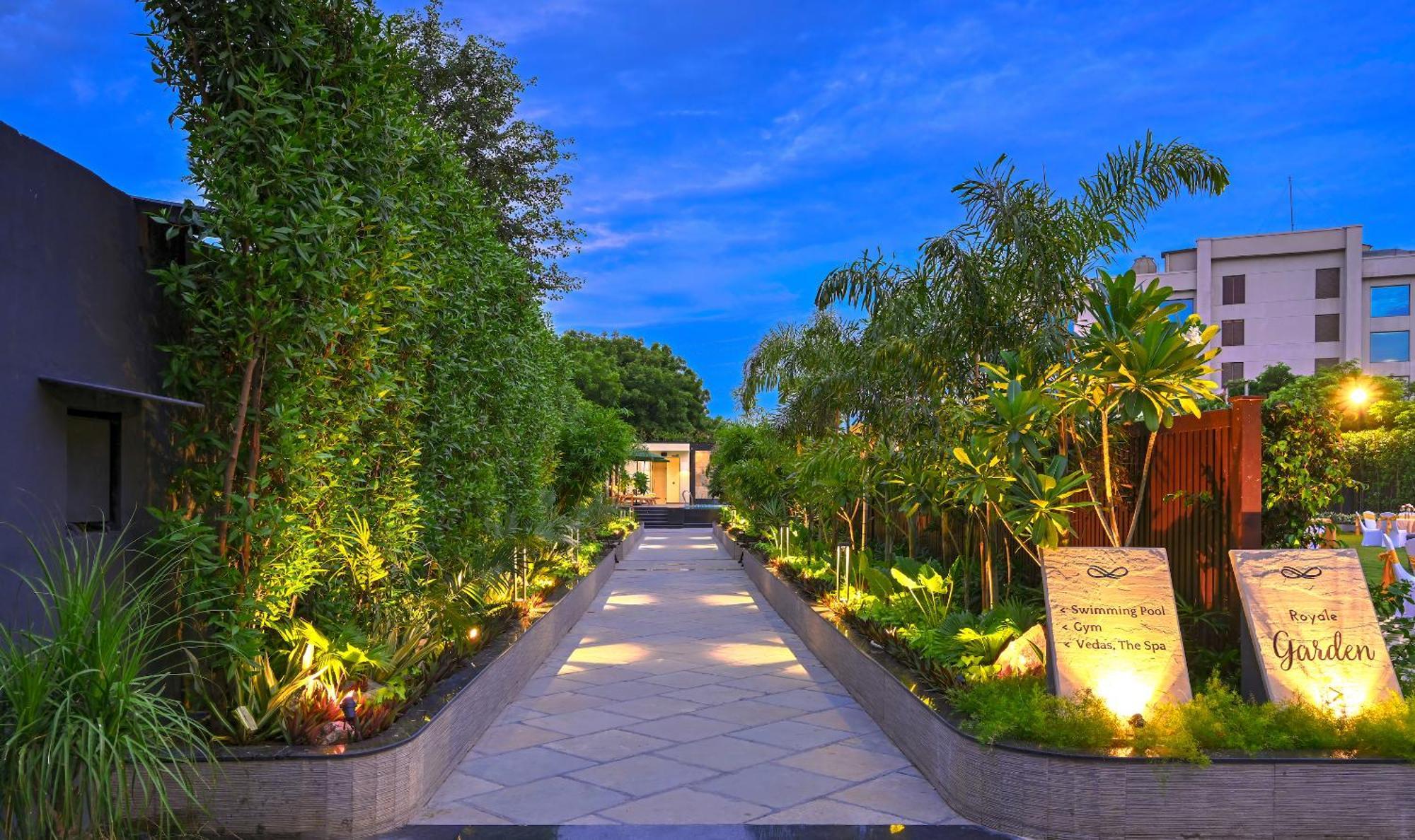 Royale Sarovar Portico Agra Agra  Extérieur photo