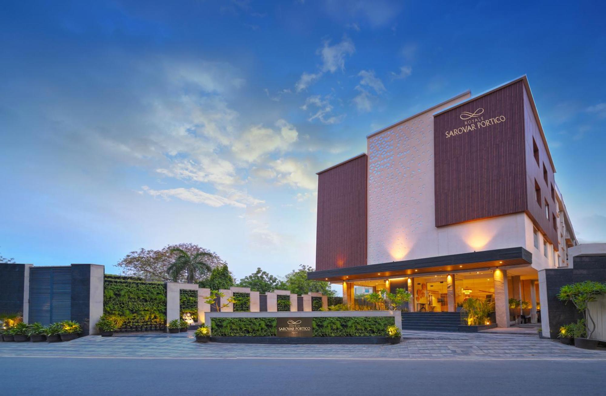 Royale Sarovar Portico Agra Agra  Extérieur photo