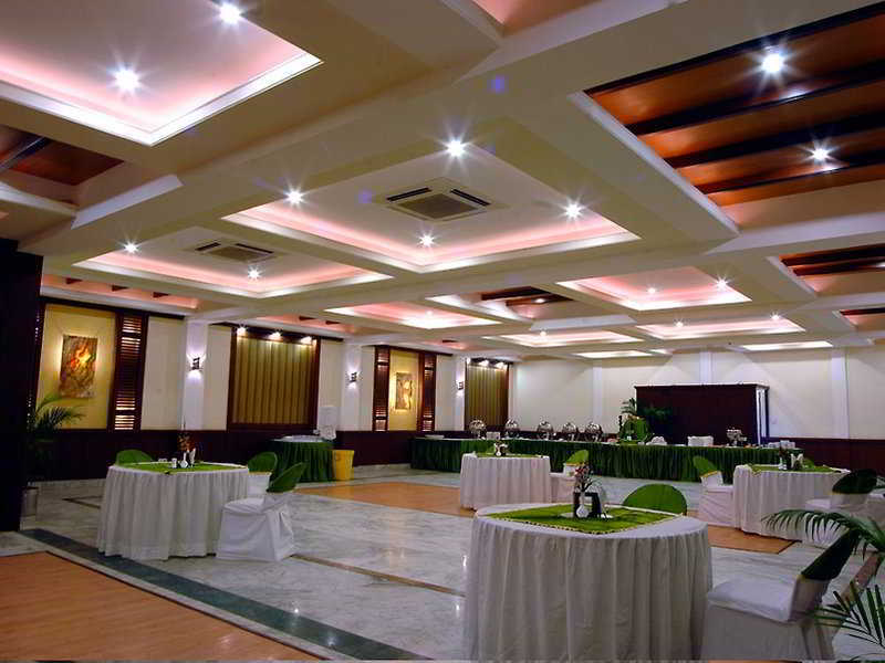 Royale Sarovar Portico Agra Agra  Extérieur photo